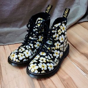 Cute Floral Dr. Martens 1460 Pascal Y